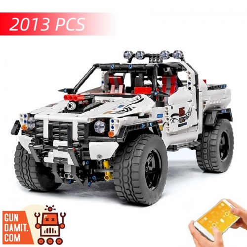 [Coming Soon] Mould King 18005 Silver Flagship Off-road Vehicle w/ PF Parts
